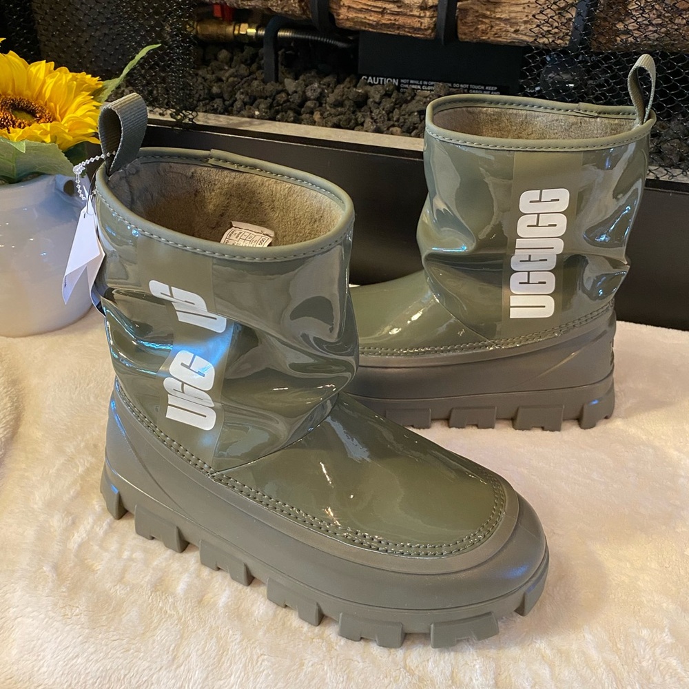 Ugg Classic Brellah Mini Boots